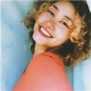 Profesora de inglés certificada con curso y pronto con ielts. Nivel de inglés C1. Estudio en la universidad Externado de Colombia